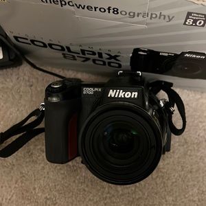 Nikon Coolpix 8700 Digital Camera